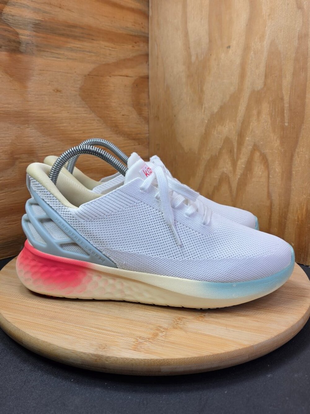 Kizik Athens Womens White Hands Free Slip In Shoes Sneakers Size 9 Wide
